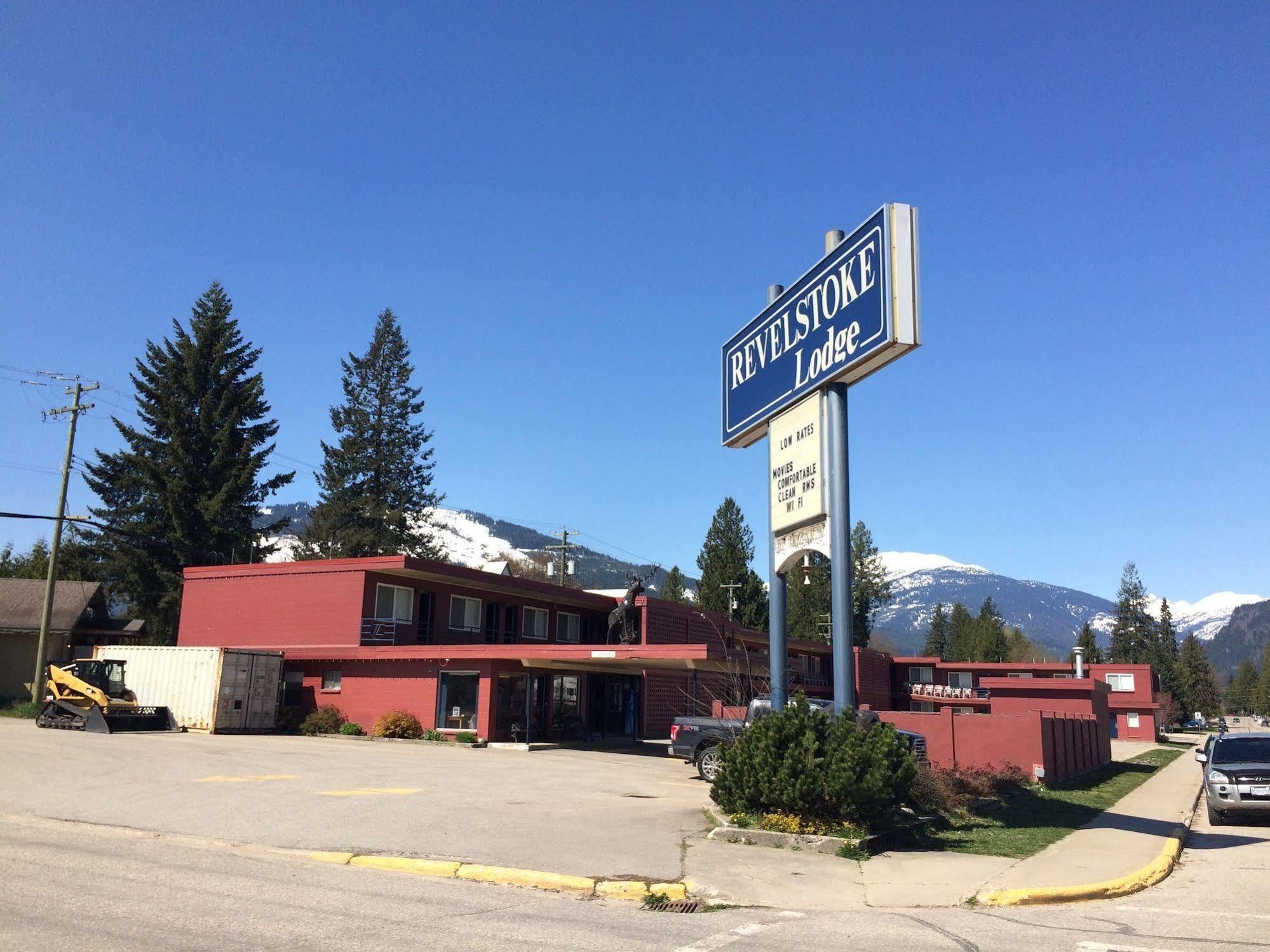 Revelstoke Lodge מראה חיצוני תמונה